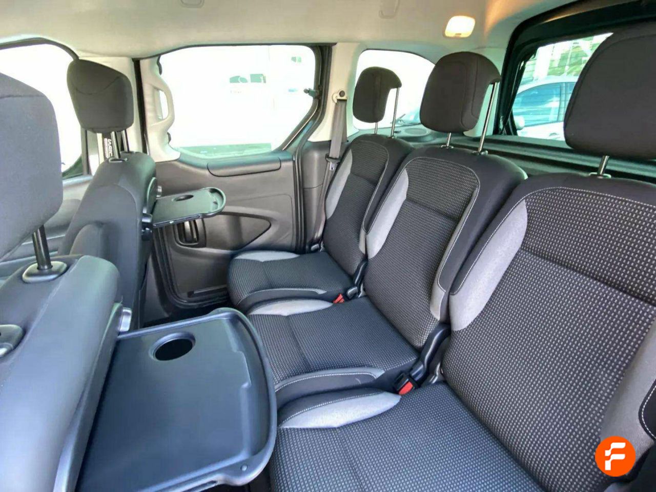 Foto Peugeot Partner 26