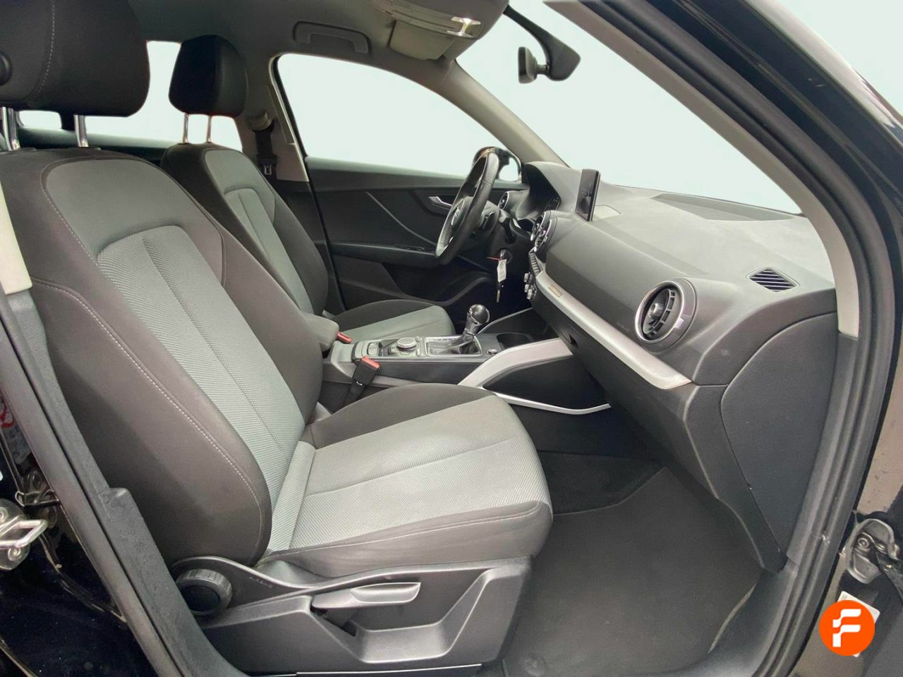 Foto Audi Q2 8