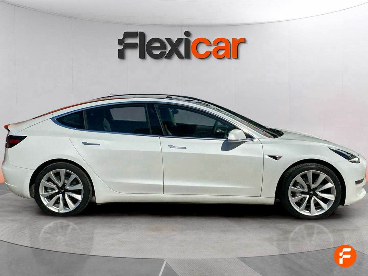 Foto Tesla Model 3 4