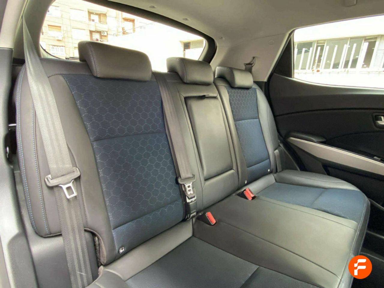 Foto SsangYong Tivoli 11