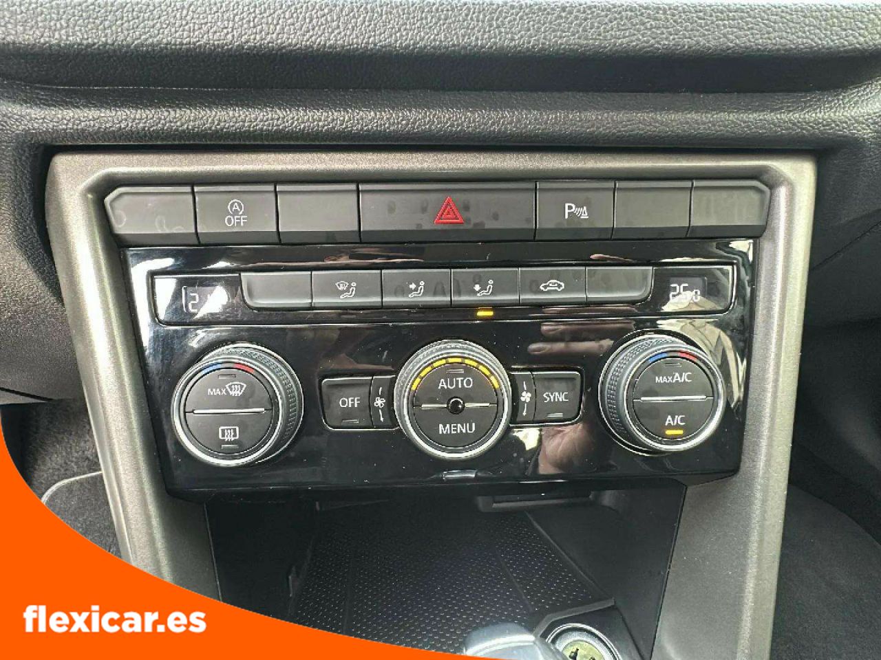 Foto Volkswagen T-Roc 17