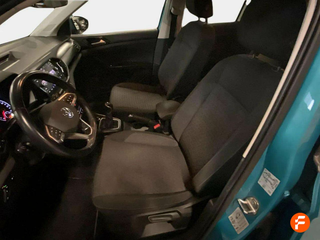 Foto Volkswagen T-Cross 14