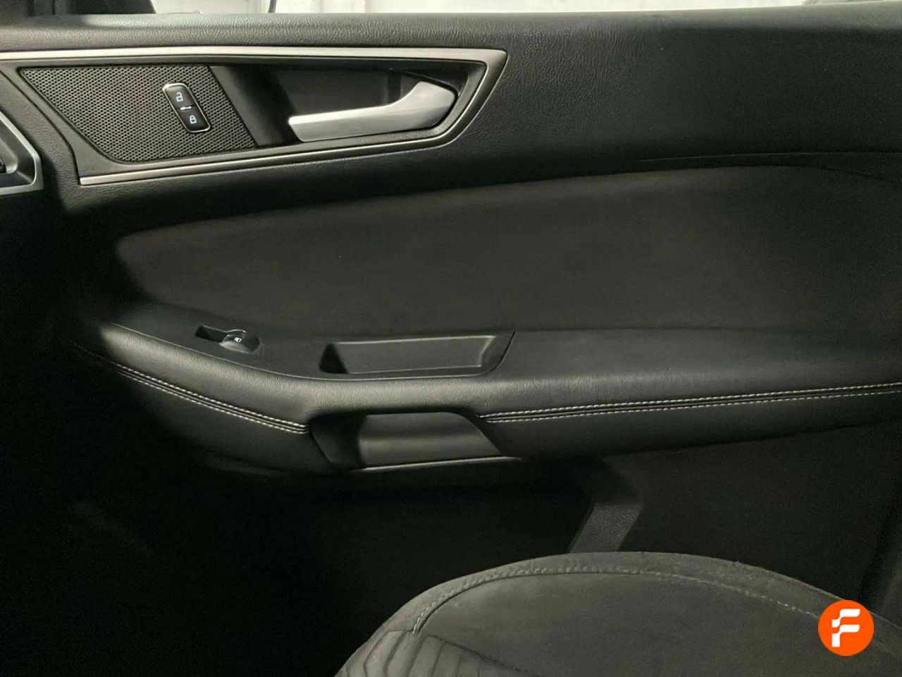 Foto Ford S-Max 26