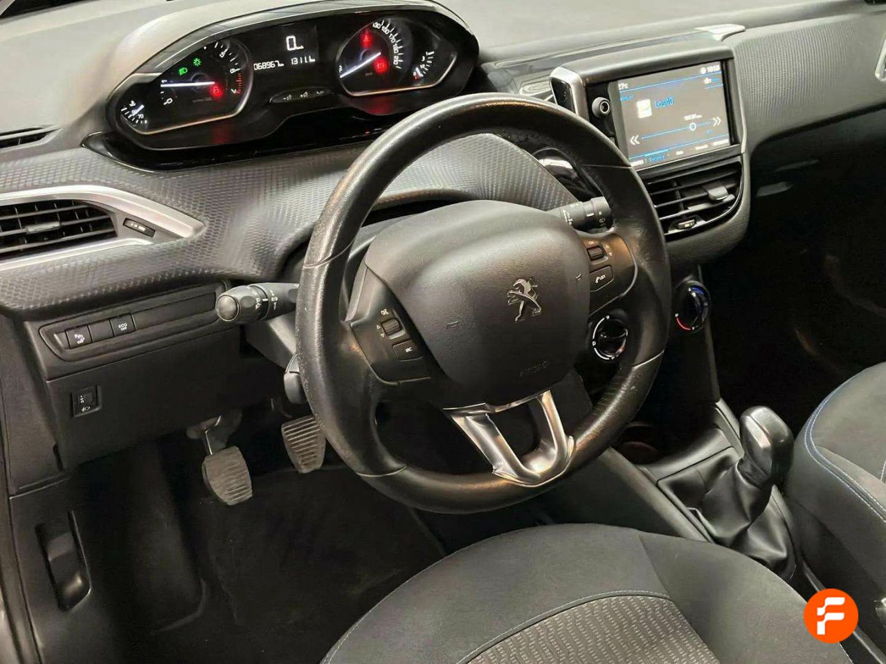 Foto Peugeot 208 7