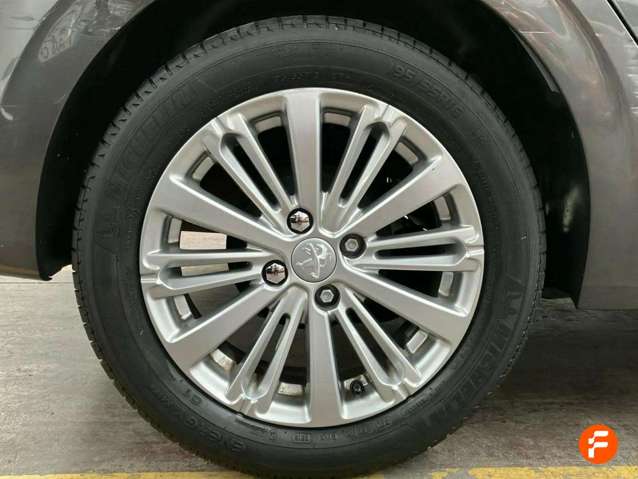 Foto Peugeot 208 15