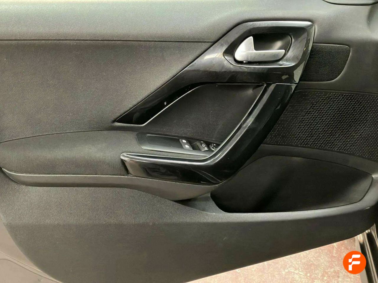 Foto Peugeot 208 23