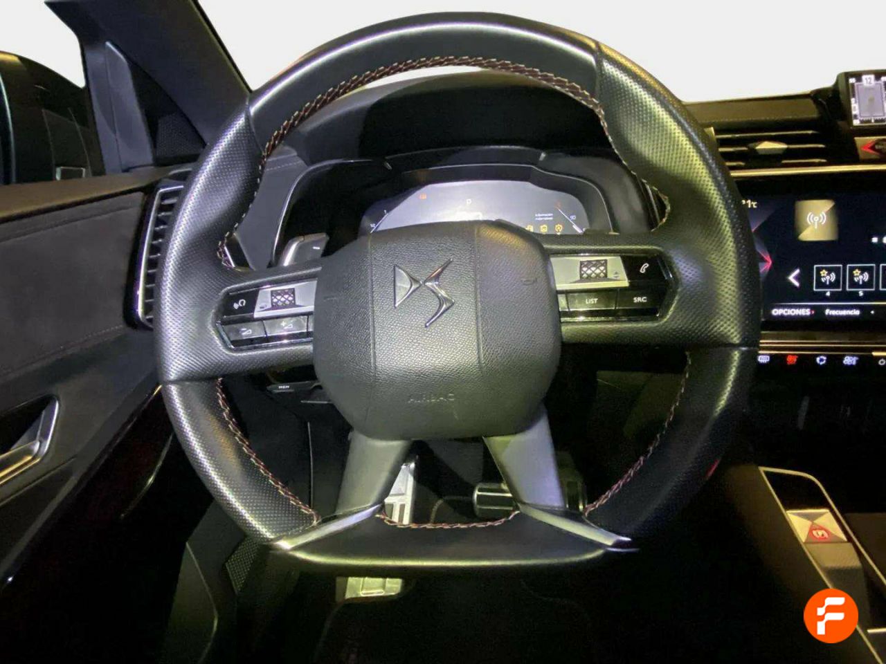 Foto DS Automobiles DS 7 11