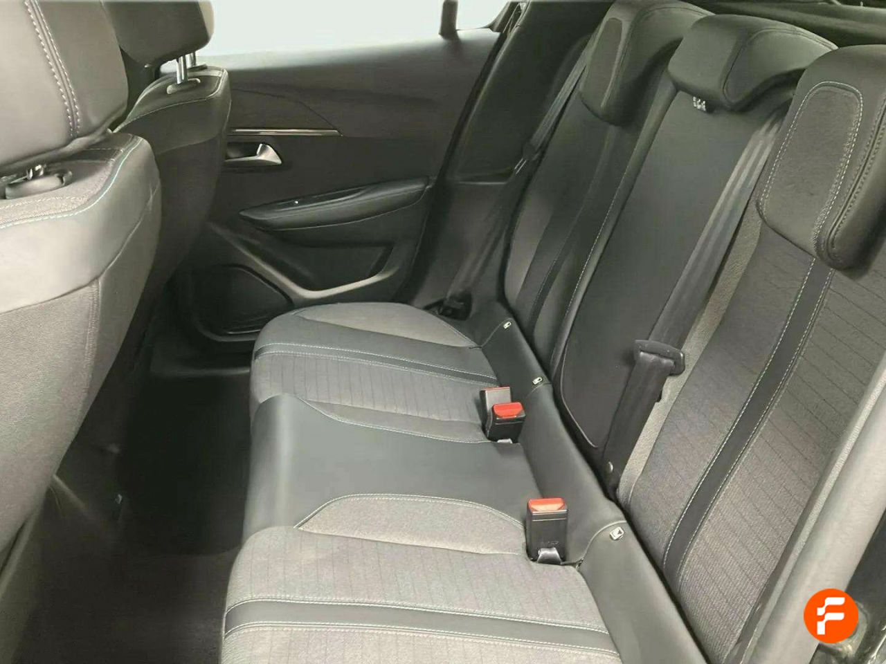 Foto Peugeot 208 12