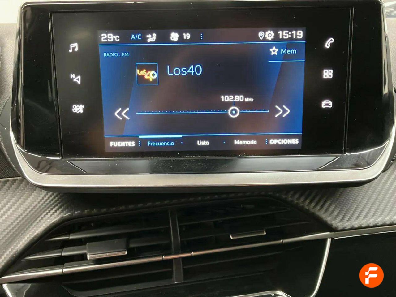 Foto Peugeot 208 18