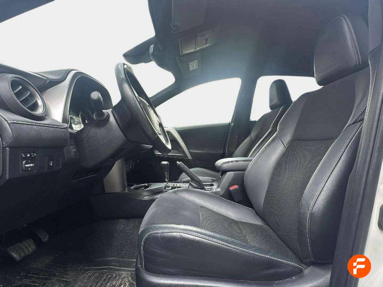 Foto Toyota Rav4 11
