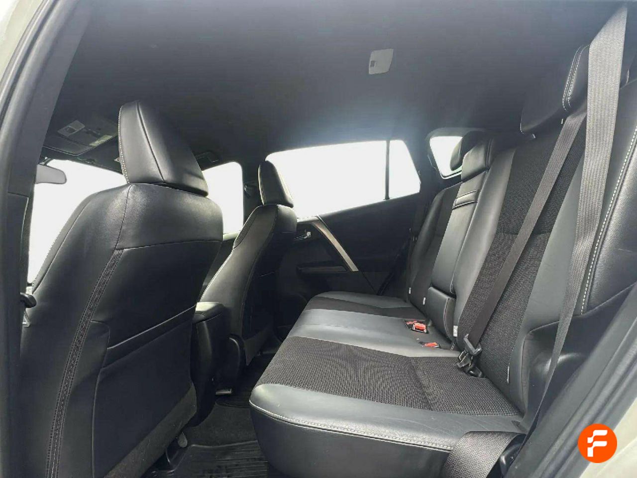 Foto Toyota Rav4 12