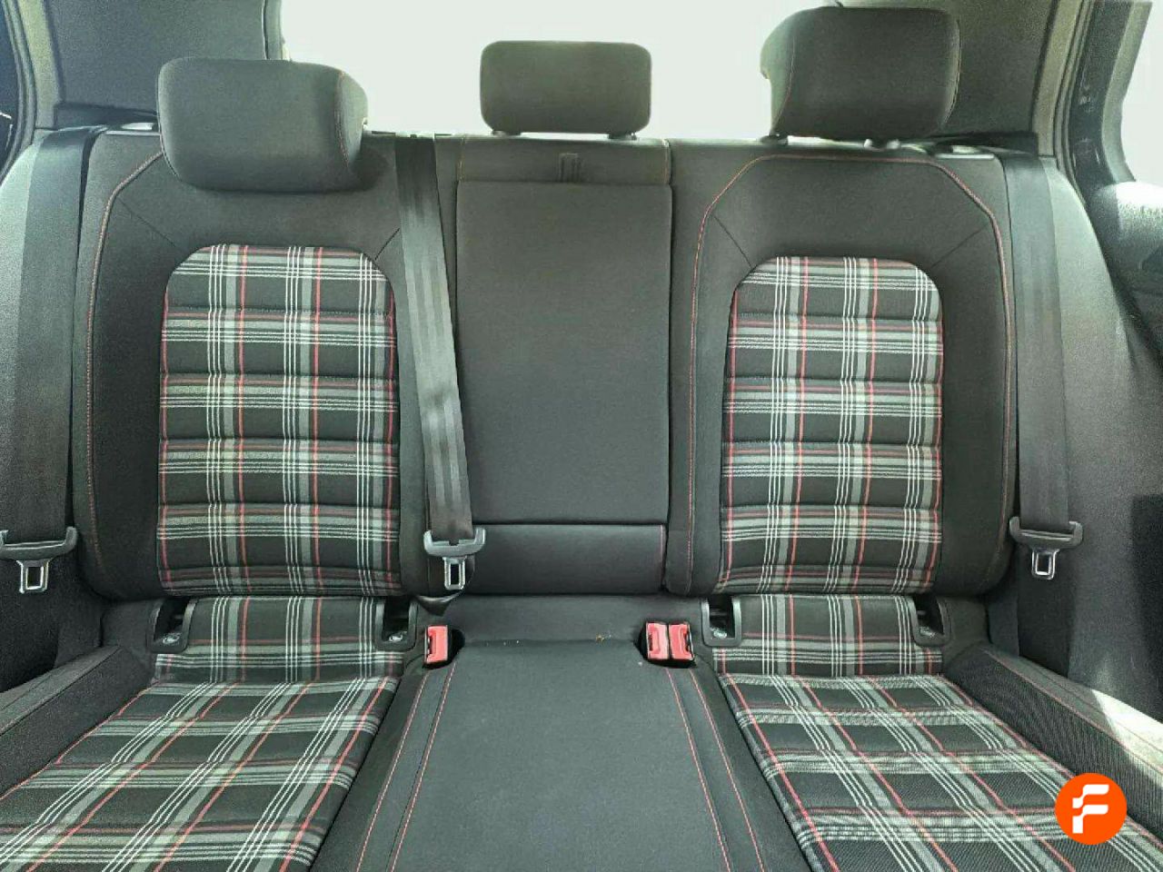 Foto Volkswagen Golf 15