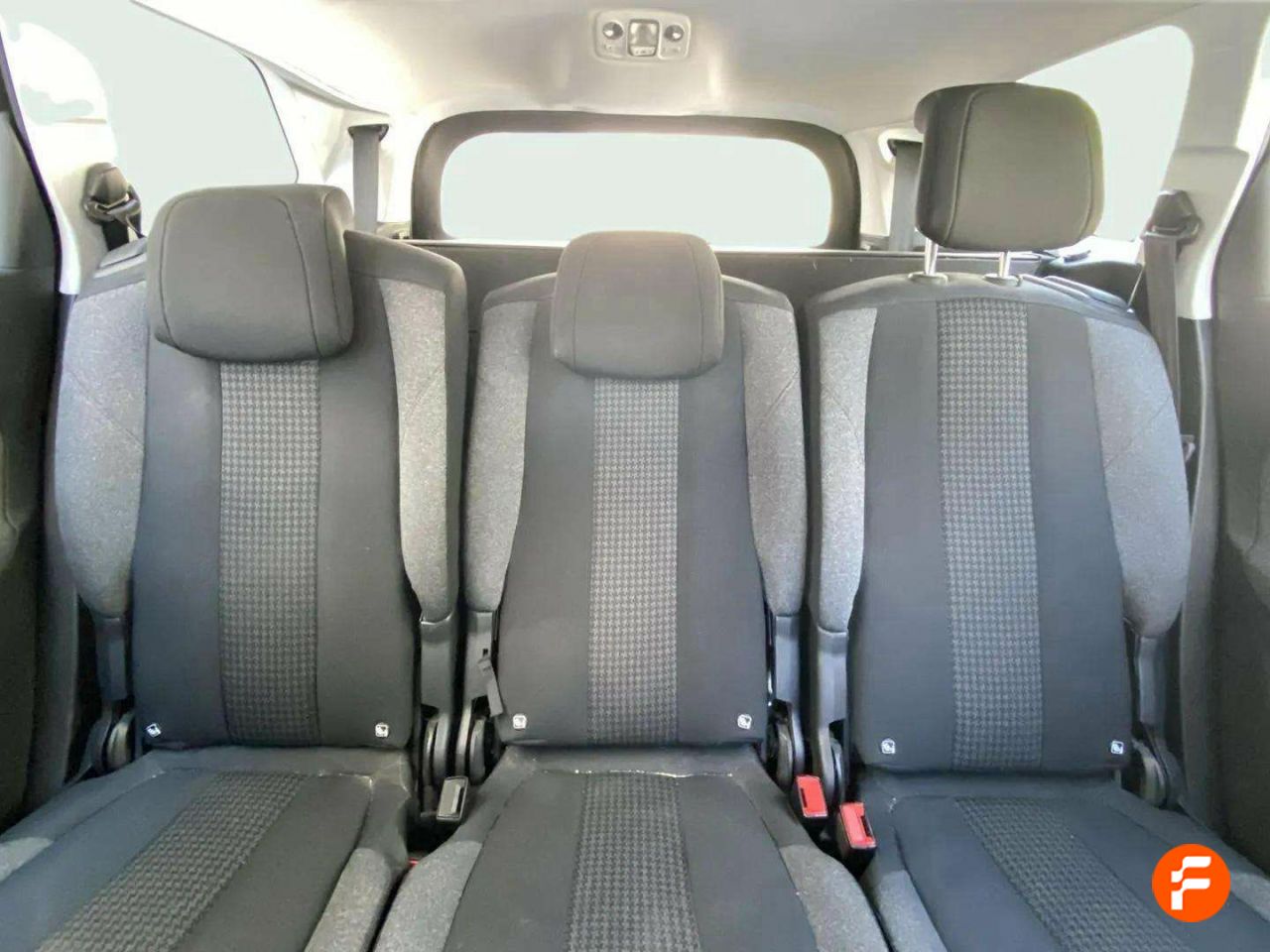 Foto Peugeot 5008 14