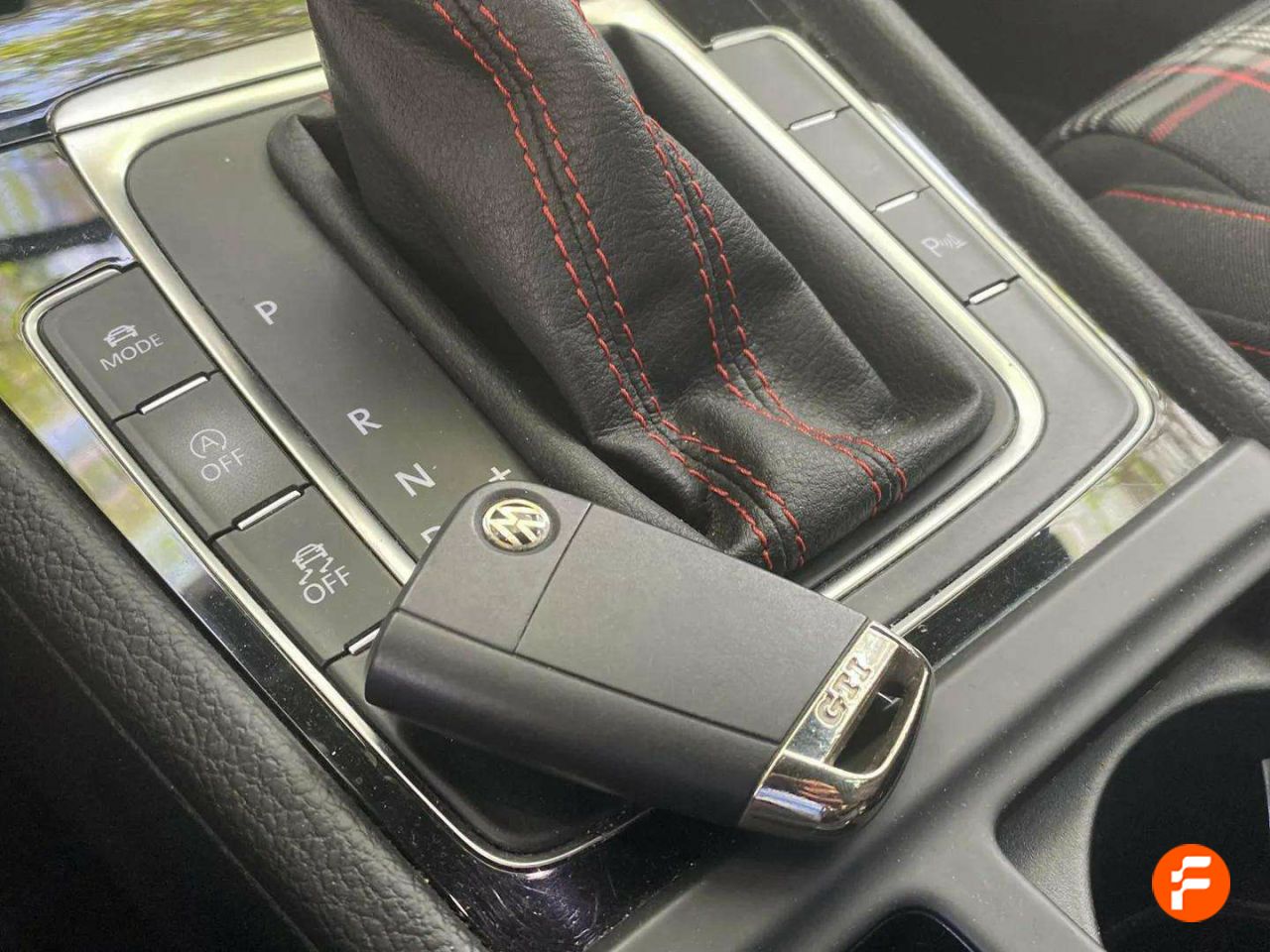 Foto Volkswagen Golf 16