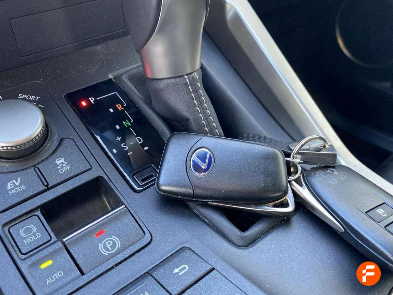 Foto Lexus NX 16