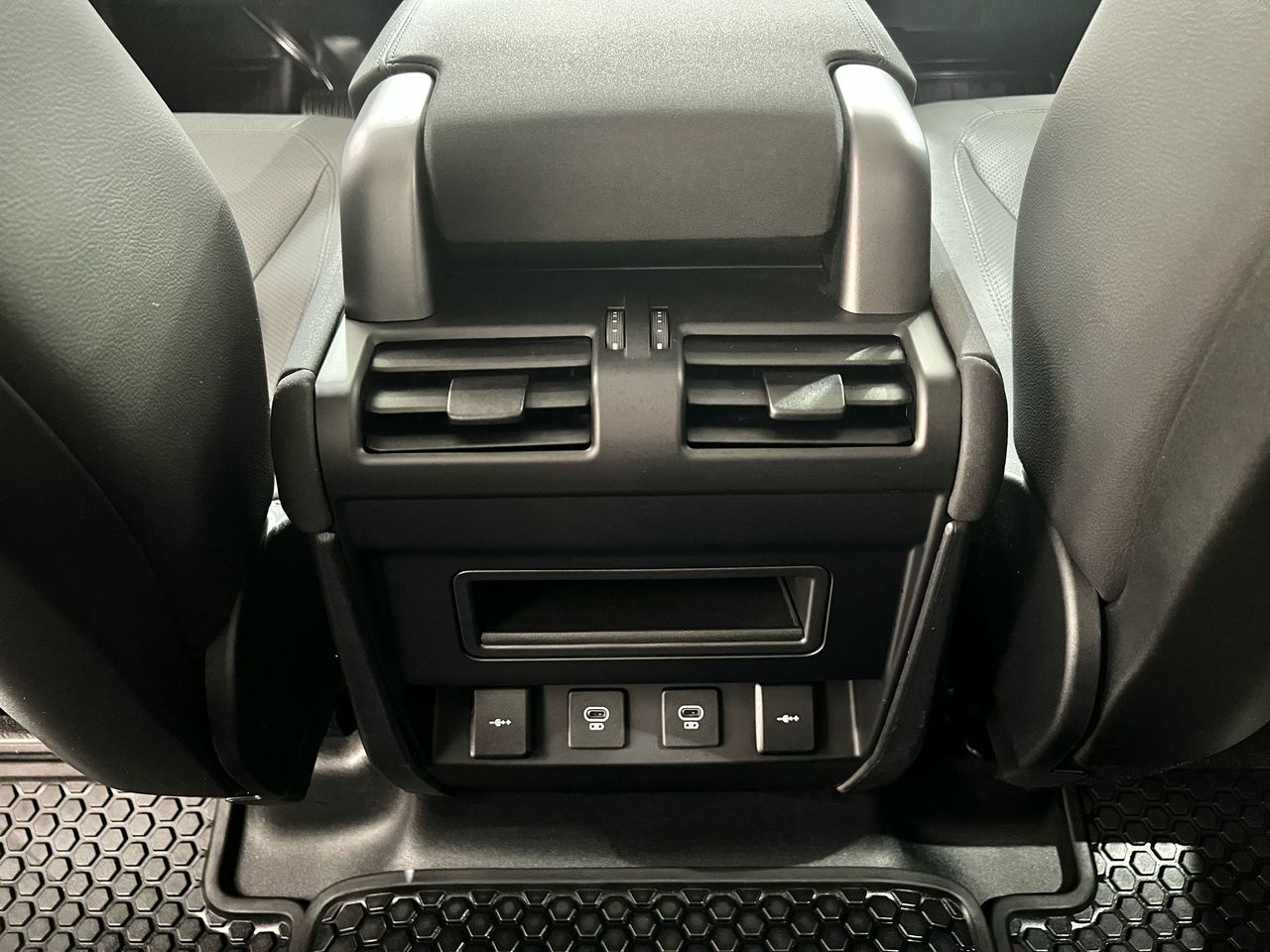 Foto Land-Rover Defender 18