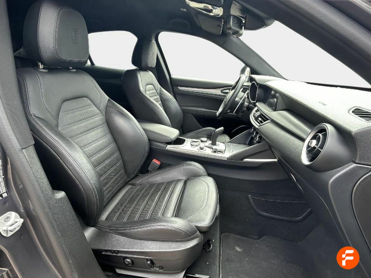 Foto Alfa Romeo Stelvio 12