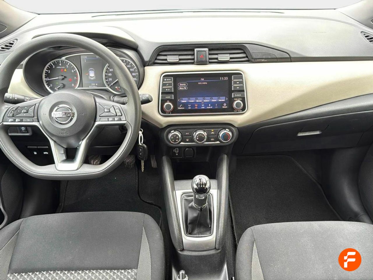 Foto Nissan Micra 10