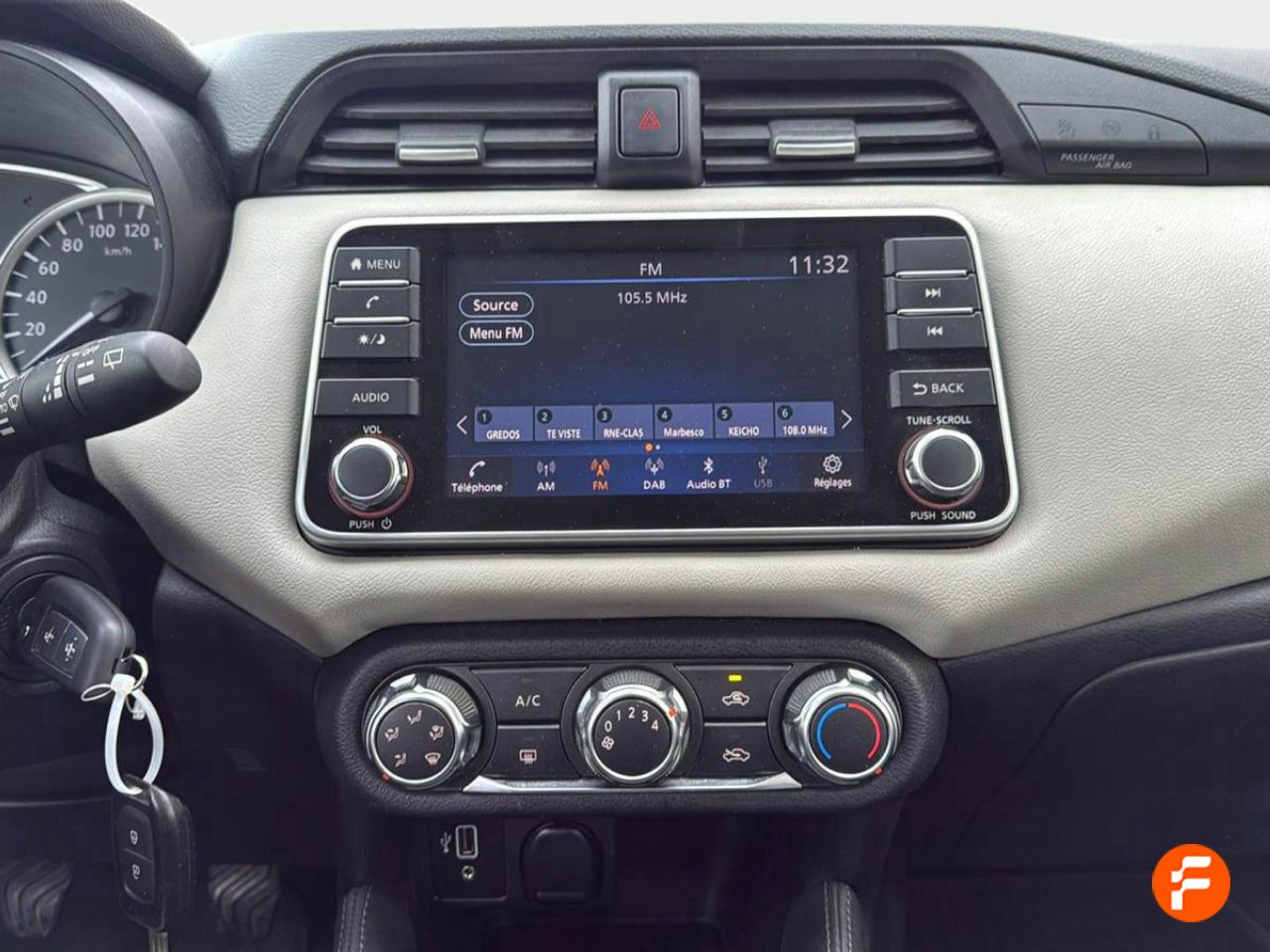 Foto Nissan Micra 11