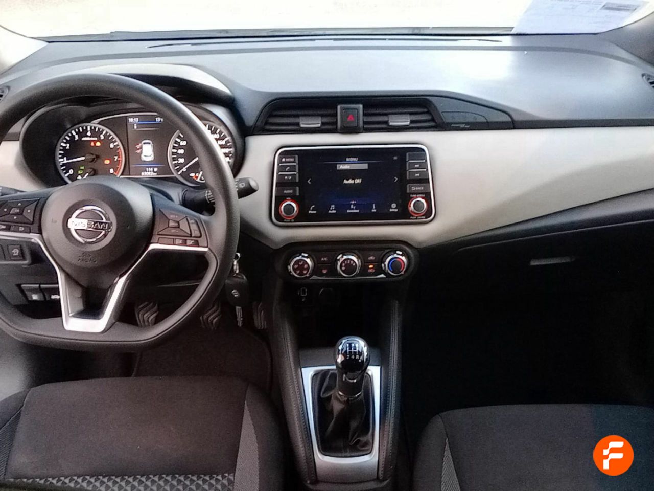 Foto Nissan Micra 8
