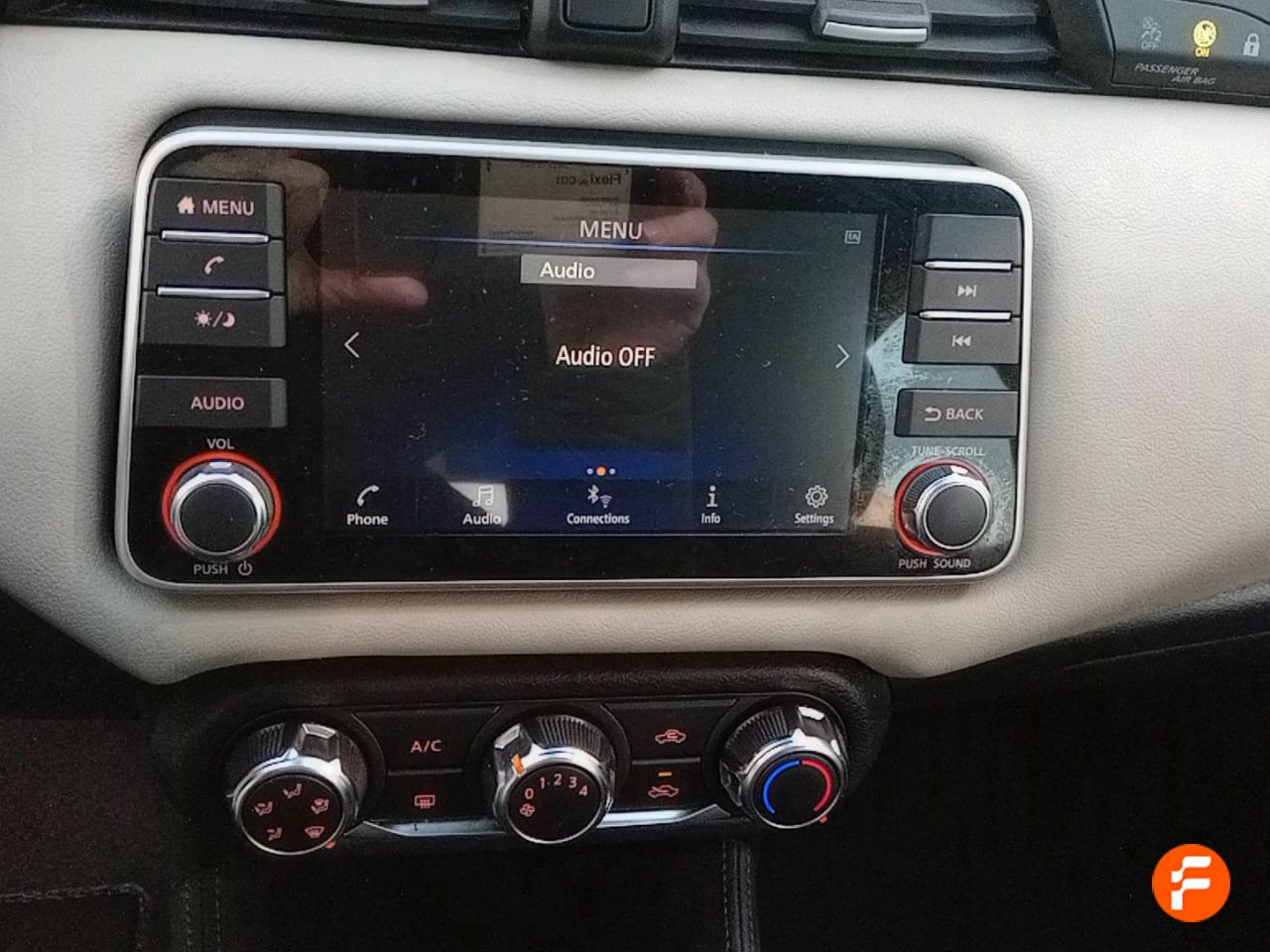 Foto Nissan Micra 16