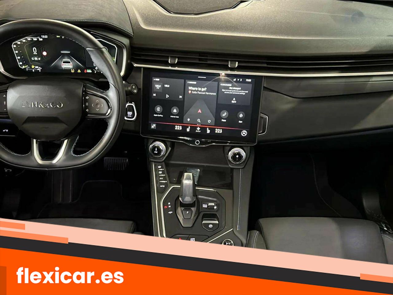 Foto LYNK&CO 01 16