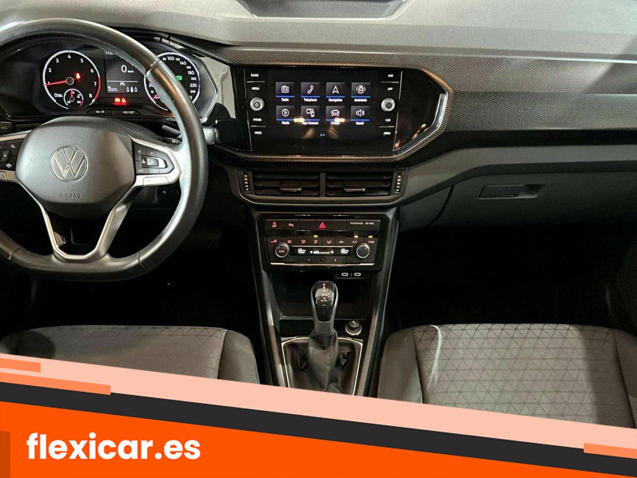 Foto Volkswagen T-Cross 15
