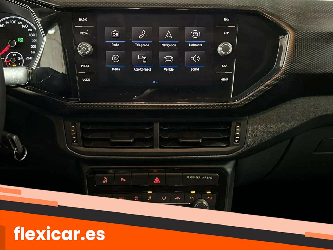 Foto Volkswagen T-Cross 16