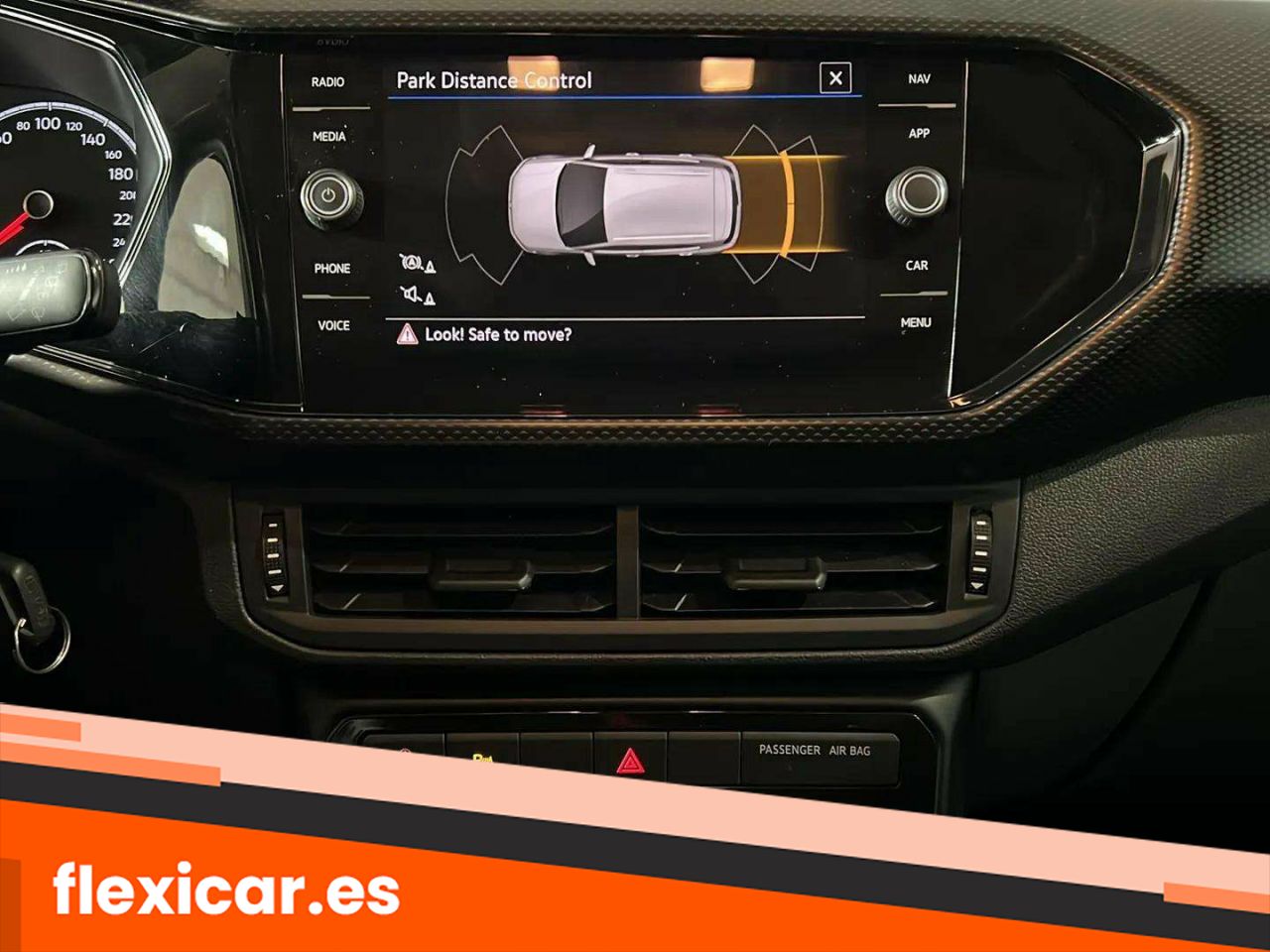 Foto Volkswagen T-Cross 17