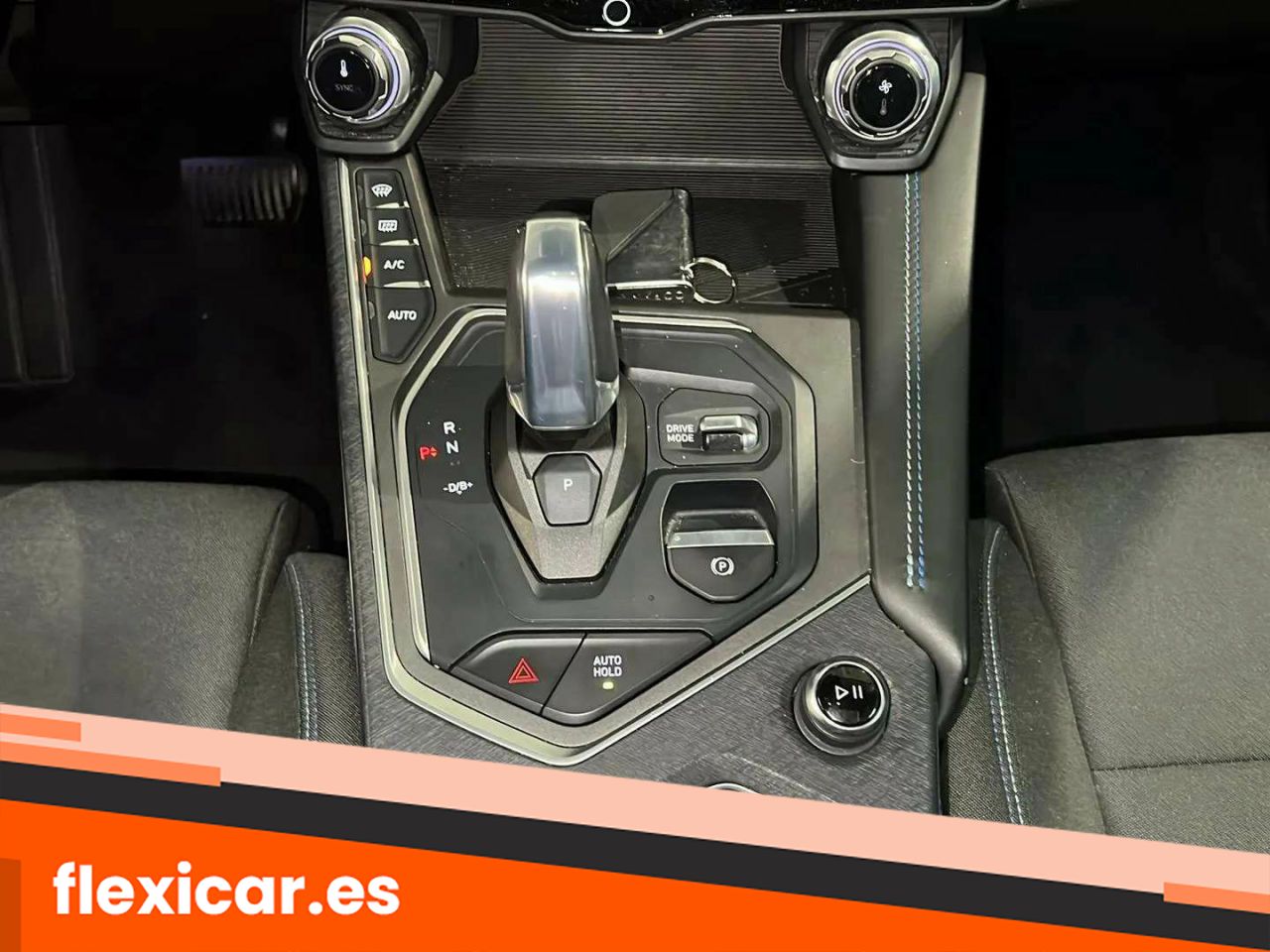 Foto LYNK&CO 01 18