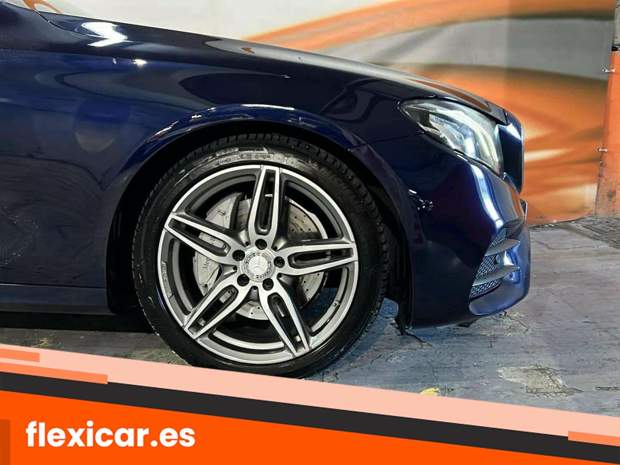 Foto Mercedes-Benz Clase E 25