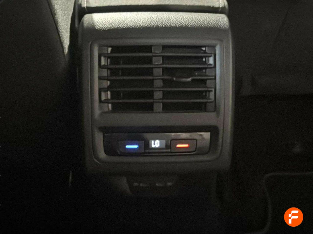 Foto Volkswagen Golf 21