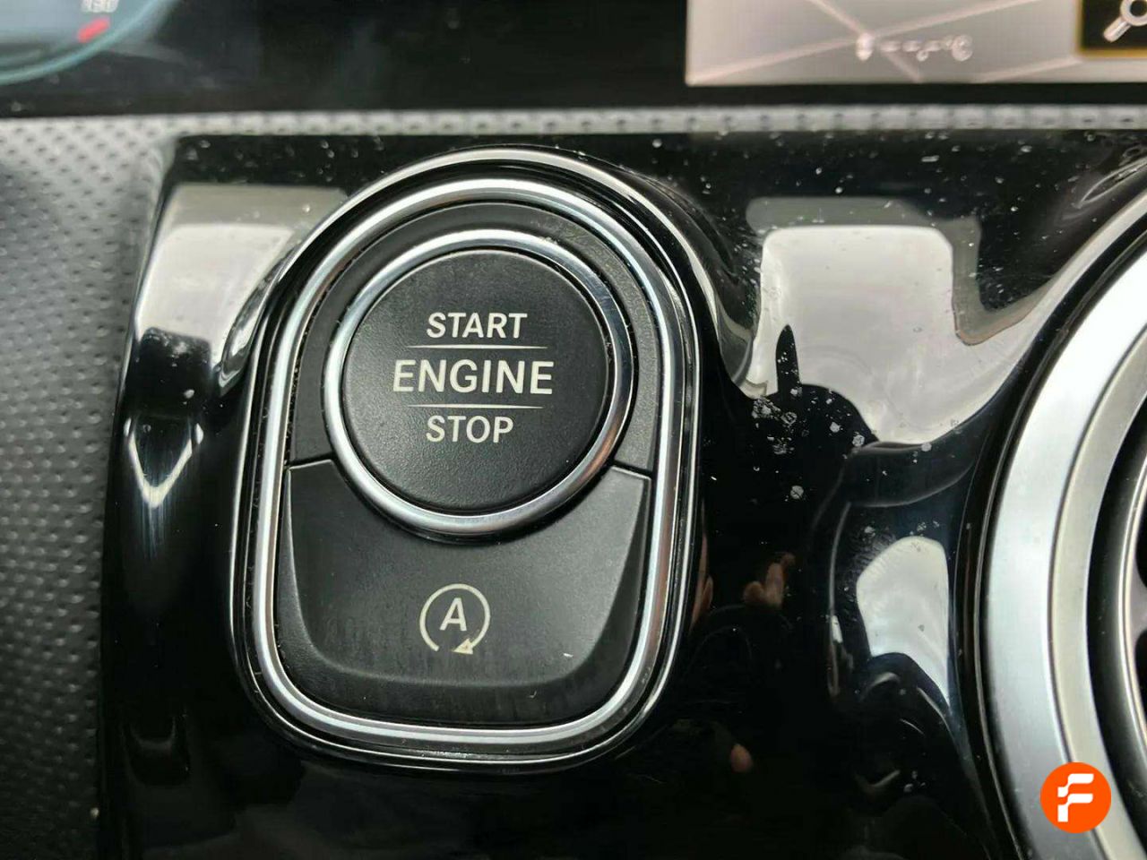 Foto Mercedes-Benz Clase CLA 28