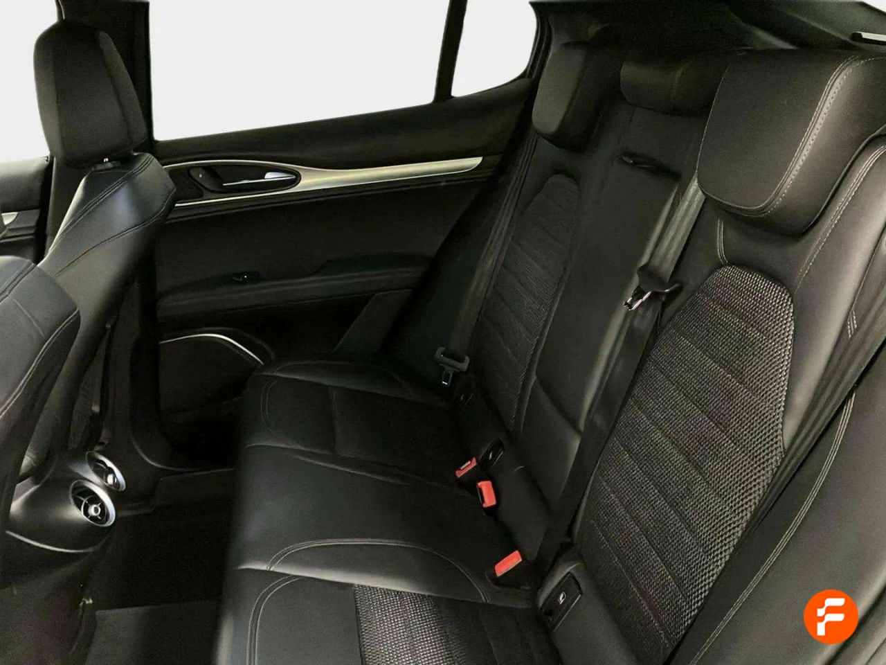 Foto Alfa Romeo Stelvio 12