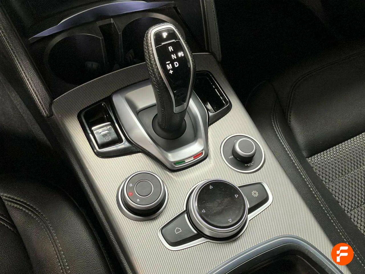 Foto Alfa Romeo Stelvio 24