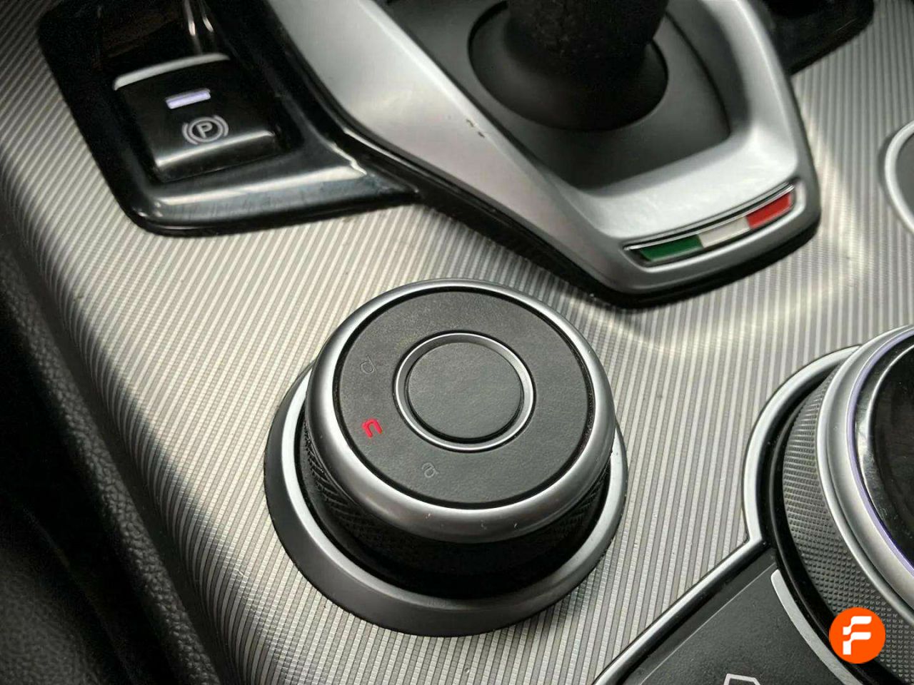 Foto Alfa Romeo Stelvio 25