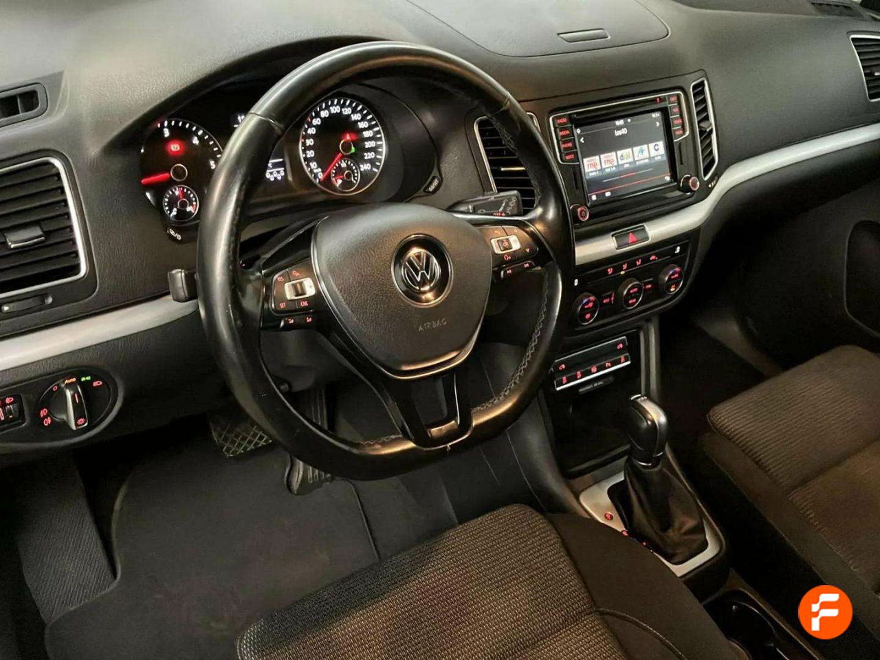 Foto Volkswagen Sharan 9