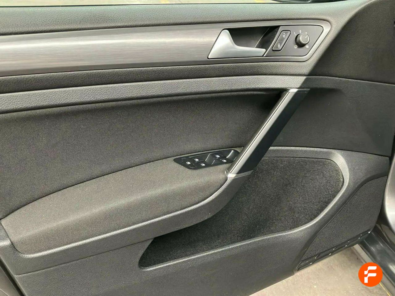 Foto Volkswagen Golf 16