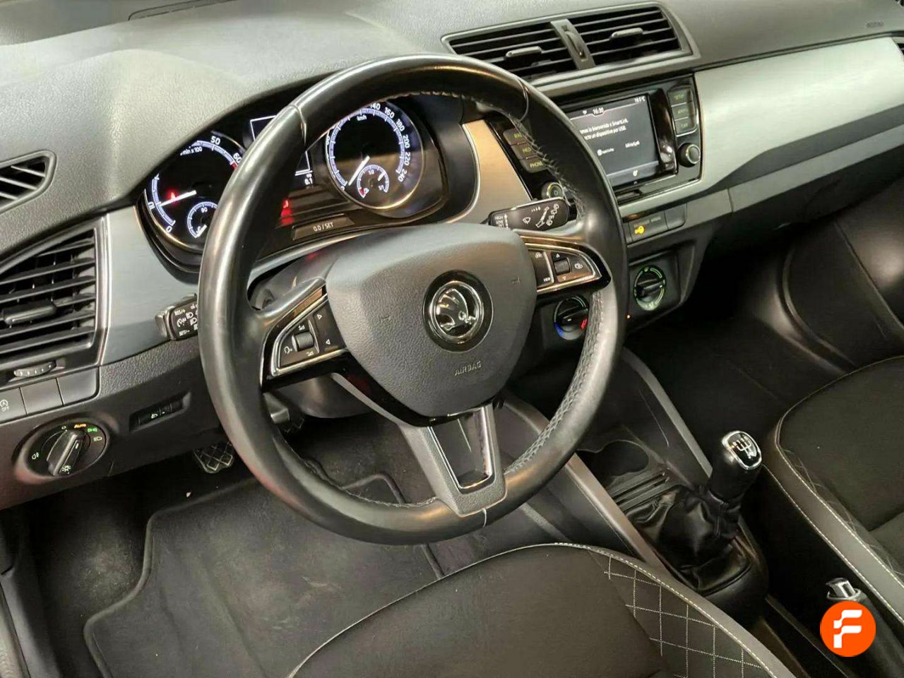 Foto Skoda Fabia 10