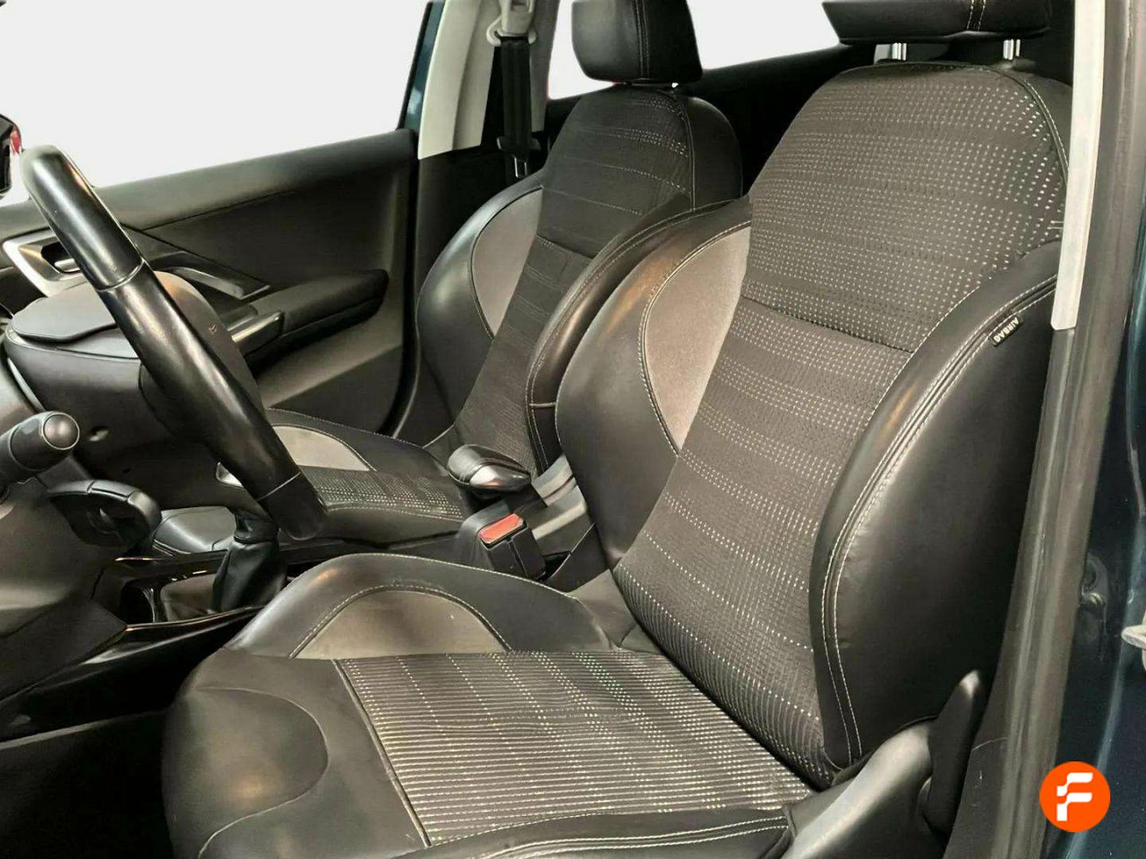 Foto Peugeot 2008 12
