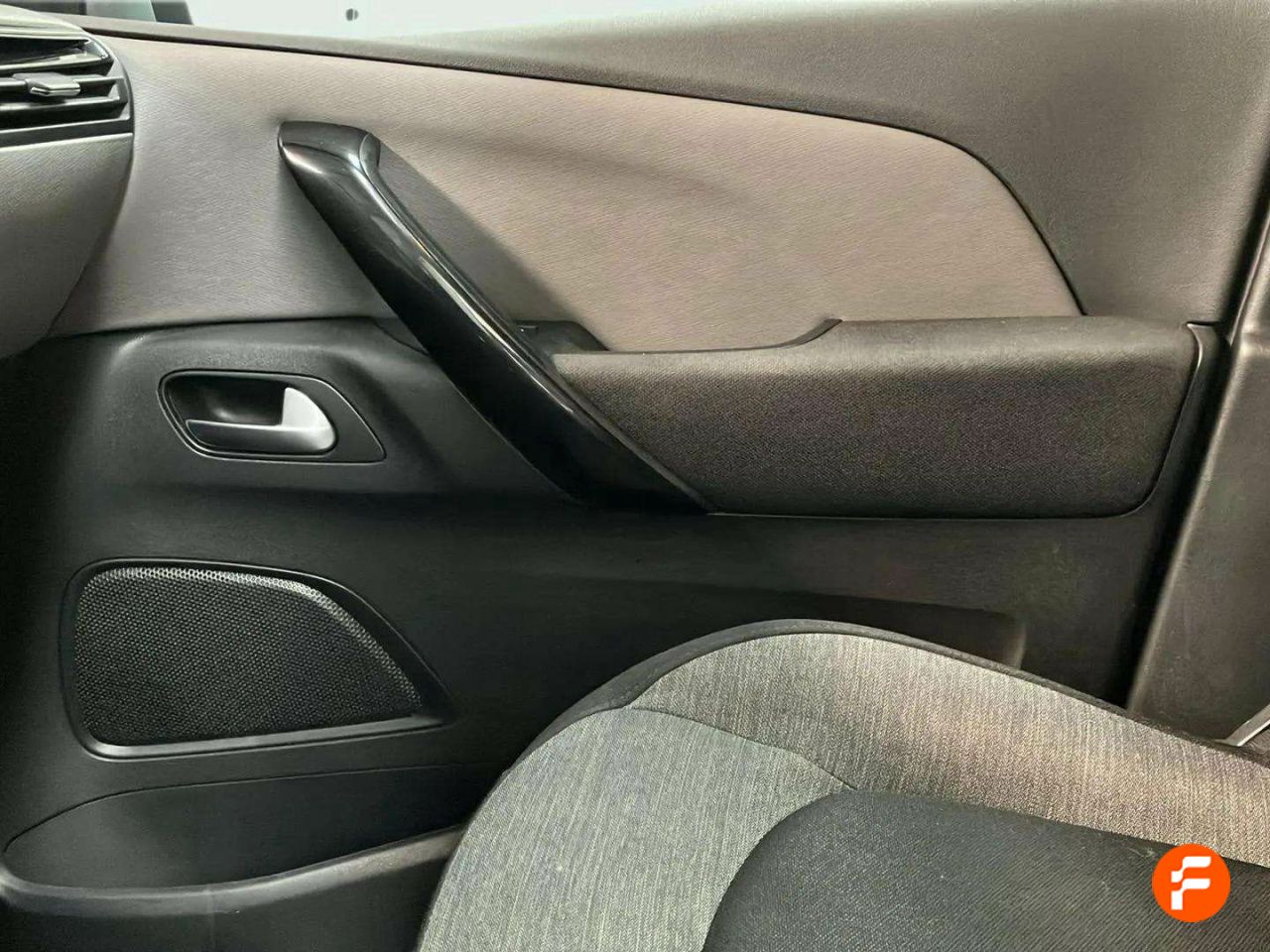 Foto Citroën Grand C4 Picasso 23