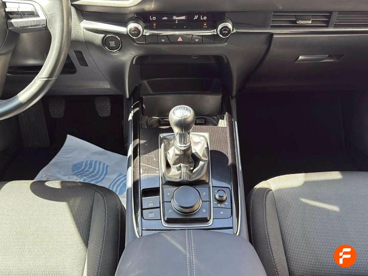 Foto Mazda CX-30 17