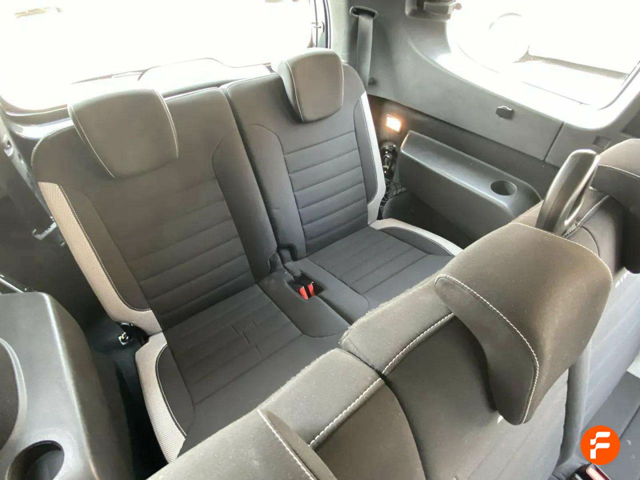 Foto Dacia Lodgy 21