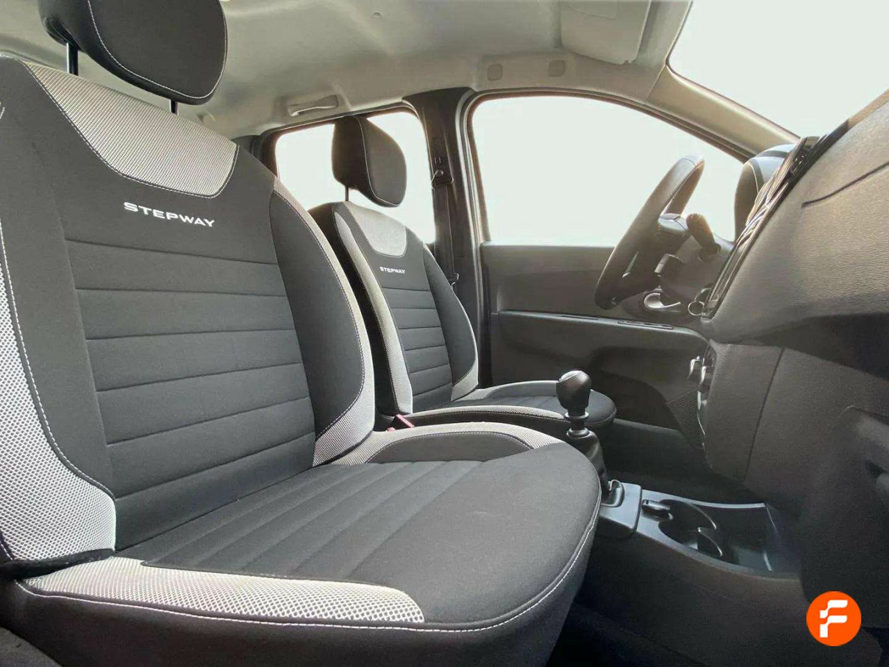 Foto Dacia Lodgy 18