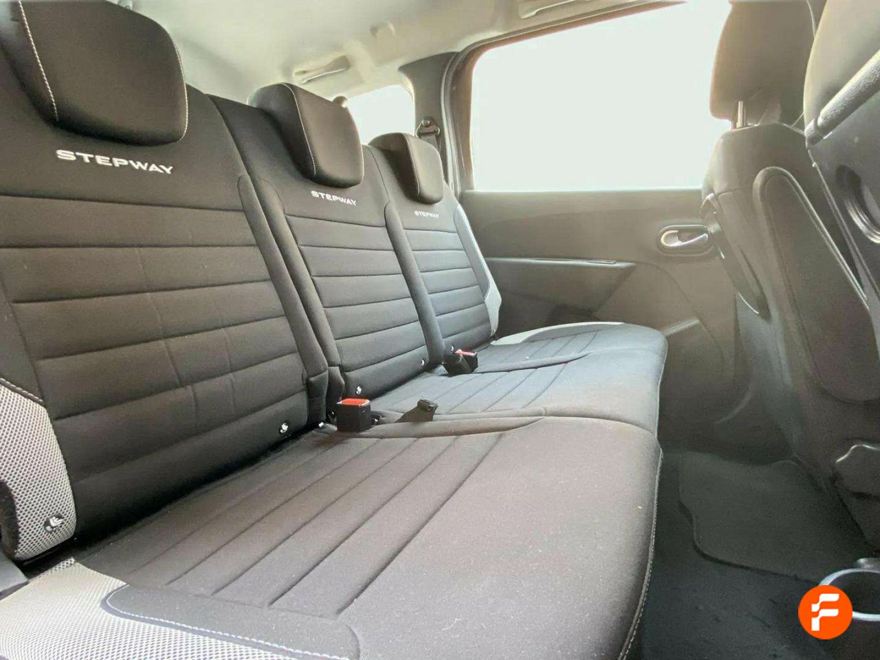 Foto Dacia Lodgy 19