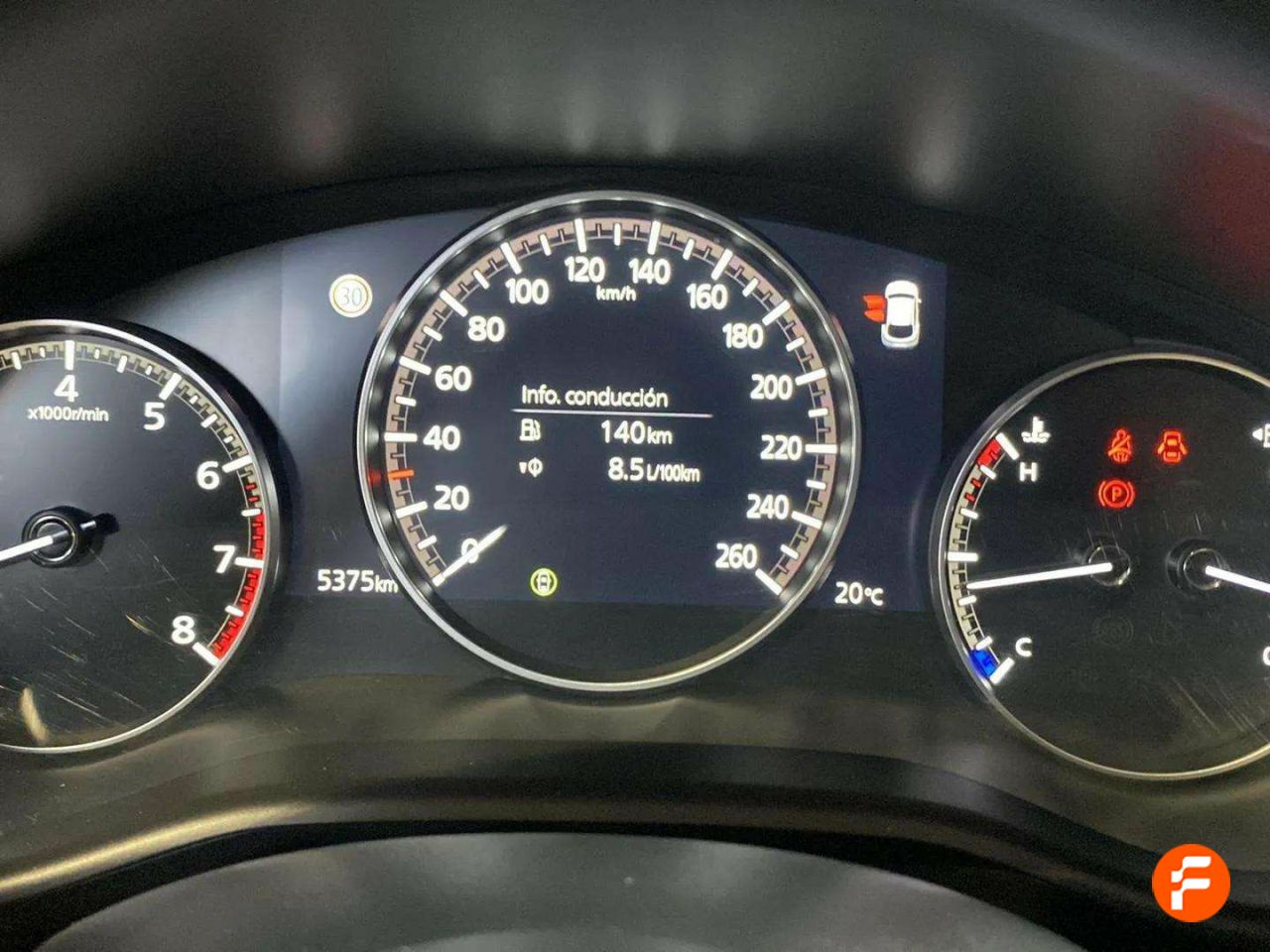 Foto Mazda CX-30 14