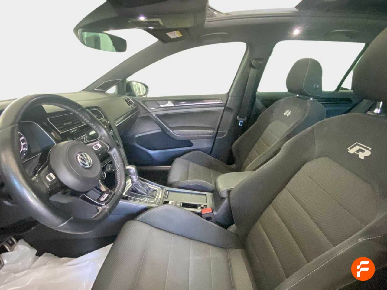Foto Volkswagen Golf 15