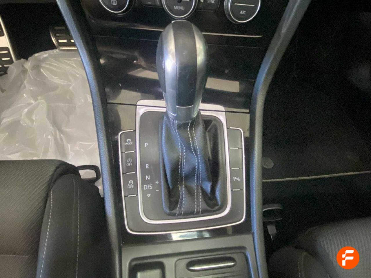 Foto Volkswagen Golf 19