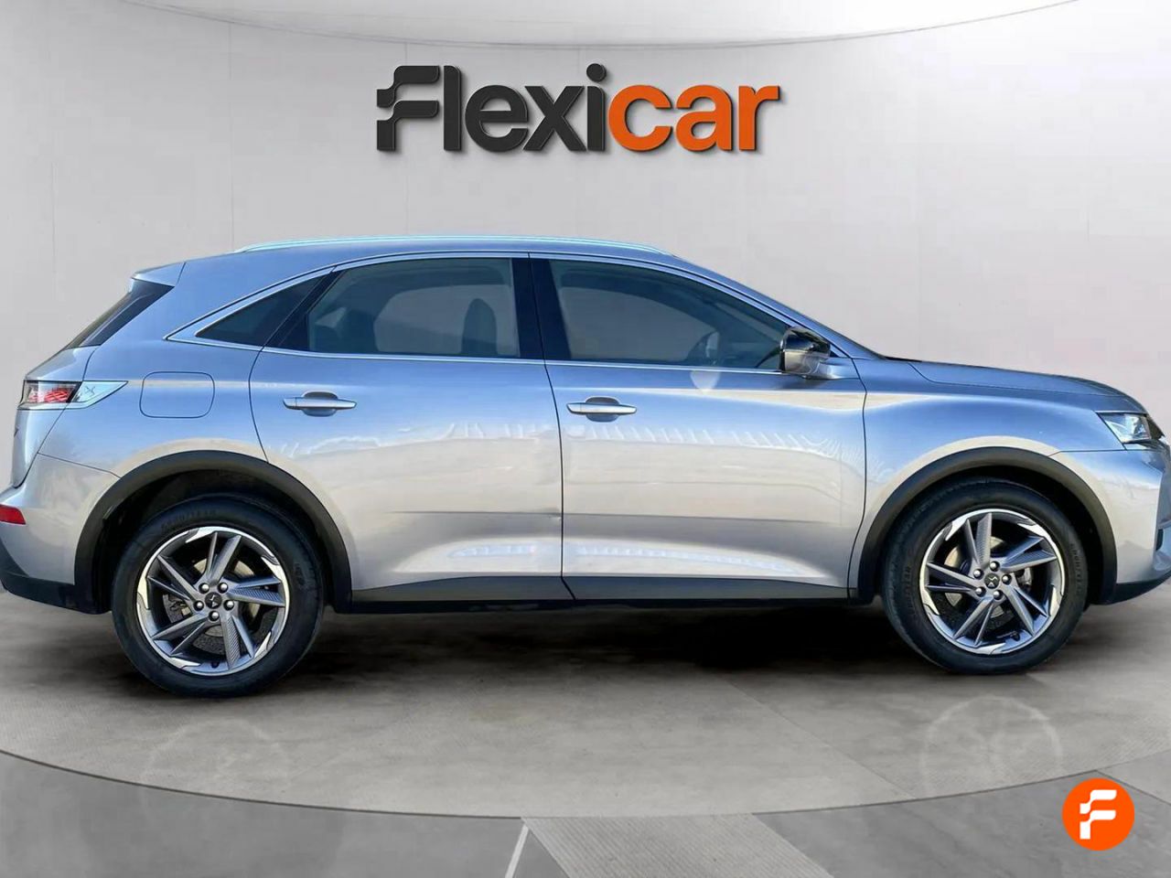 Foto DS Automobiles DS 7 8