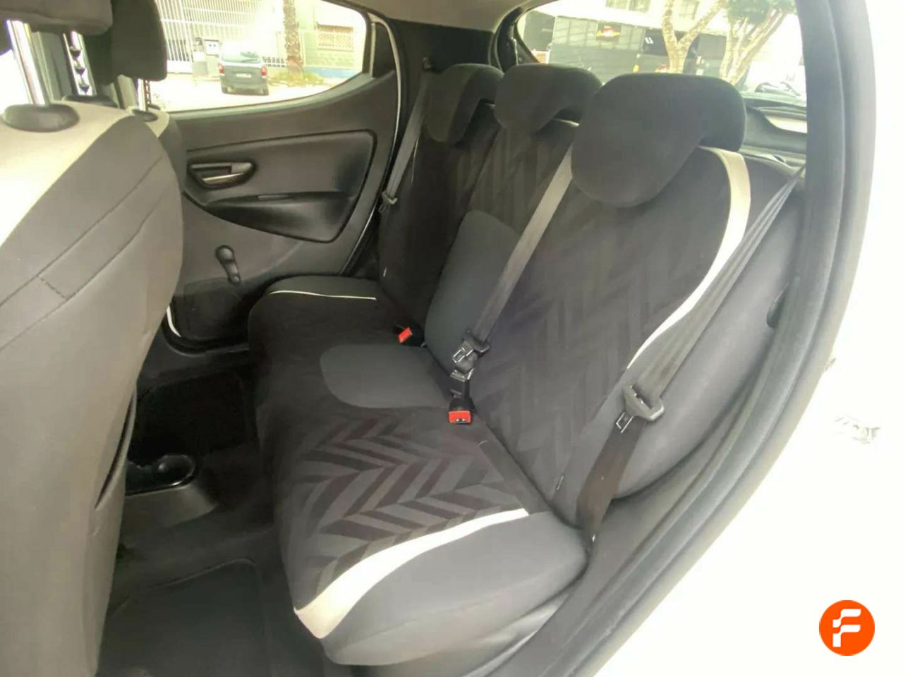 Foto Lancia Ypsilon 25